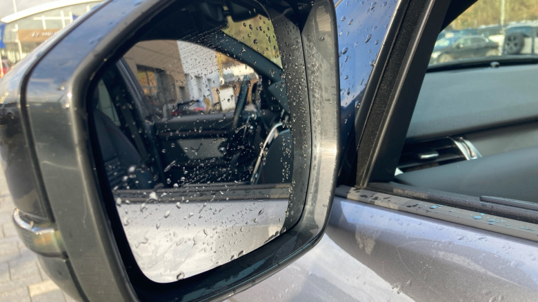 Land Rover Discovery Sport 1.5 P300e R-Dynamic SE 5dr Auto [5 Seat] Station Wagon